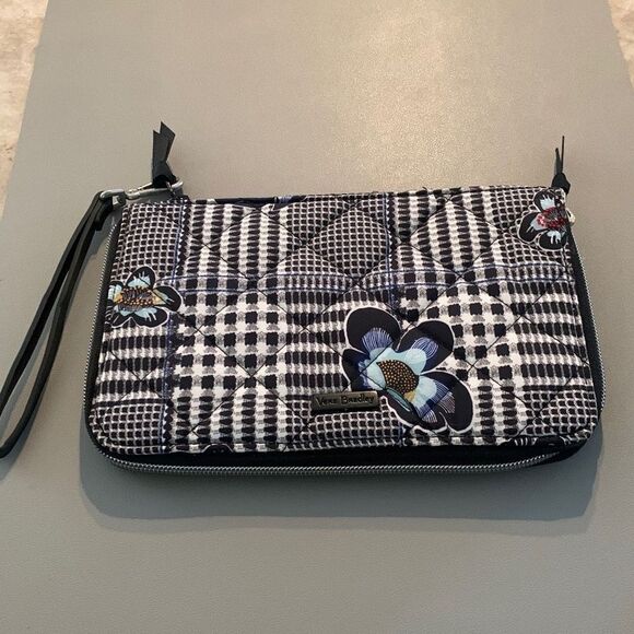 Vera Bradley Plaid Wallet NWT - Picture 1 of 9